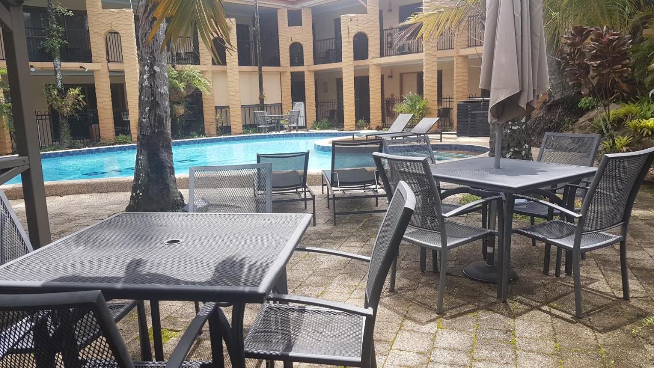 קאירנס Oasis Inn Apartments מראה חיצוני תמונה